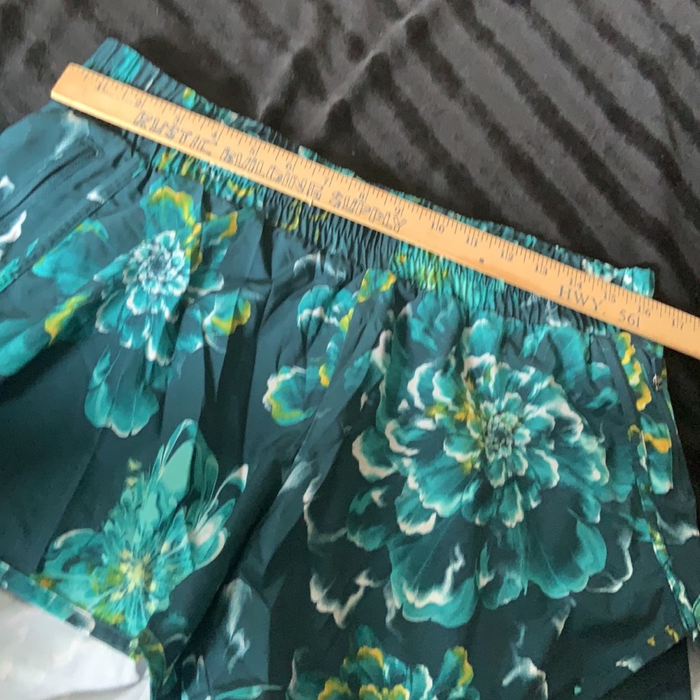 Avia running shorts double layer size large - Picture 5 of 8